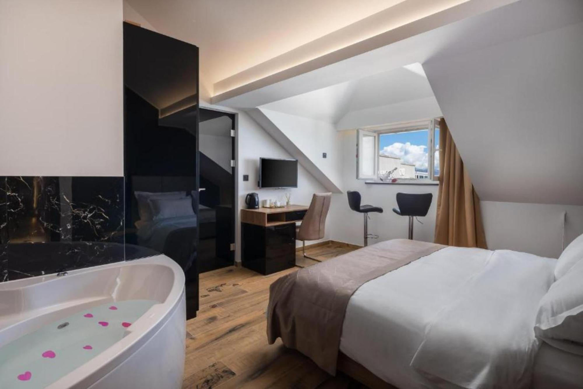 Top Rooms Сплит Екстериор снимка