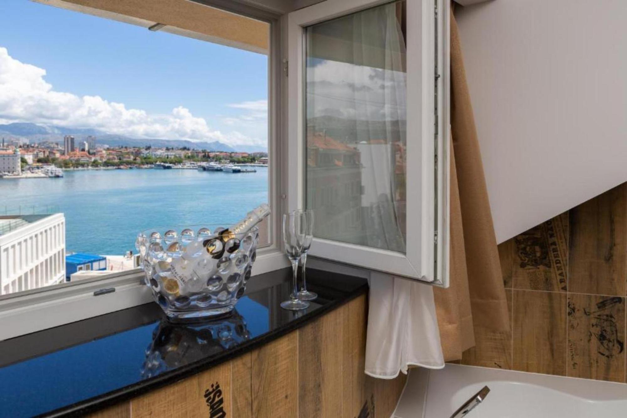 Top Rooms Сплит Екстериор снимка
